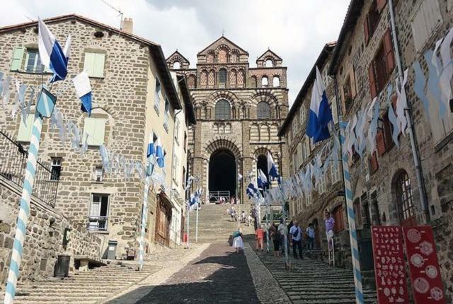 T 2 Cosy Dans Le Centre Historique Apartment Le Puy-en-Velay Екстериор снимка